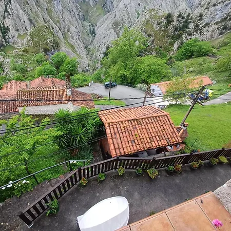El Portal Del Abuelo Arenas De Cabrales
