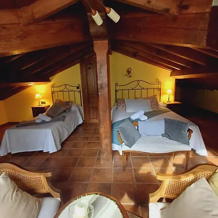 El Portal Del Abuelo Arenas De Cabrales